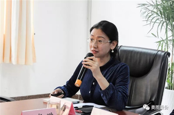 协会常务副秘书长王颖就年初以来协会宣传、组团参展及获奖情况，国家部委、省市政府领导关心协会情况，协会专家库征集情况、《工业与服务机器人》杂志编辑情况等向会议进行了汇报。