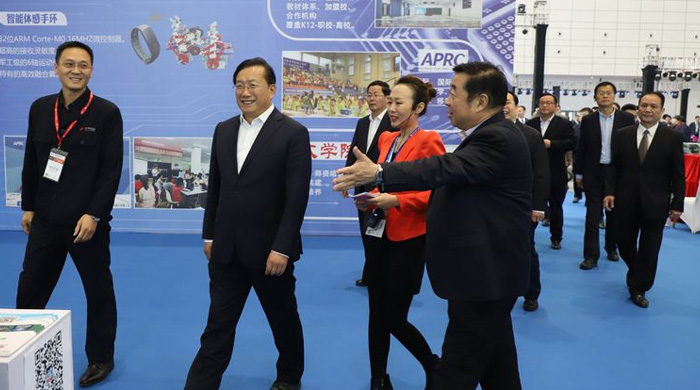 走进高端装备创新园,观赏国内前沿创新成果 走进高端装备创新园,观赏国内前沿创新成果