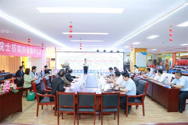 中国科学院院士陈十一校长到访机器人与高端装备协会 中国科学院院士陈十一校长到访机器人与高端装备协会