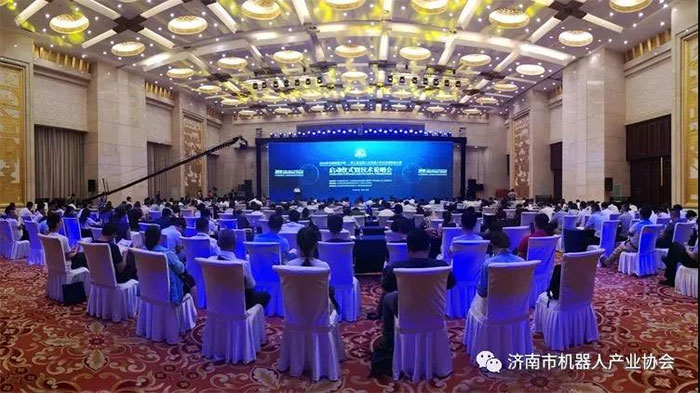 全国第三届工业机器人大赛启幕、济南市机器人产业协会揭牌 全国第三届工业机器人大赛启幕、济南市机器人产业协会揭牌