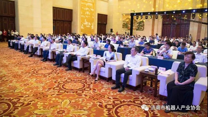 全国第三届工业机器人大赛启幕、济南市机器人产业协会揭牌 全国第三届工业机器人大赛启幕、济南市机器人产业协会揭牌