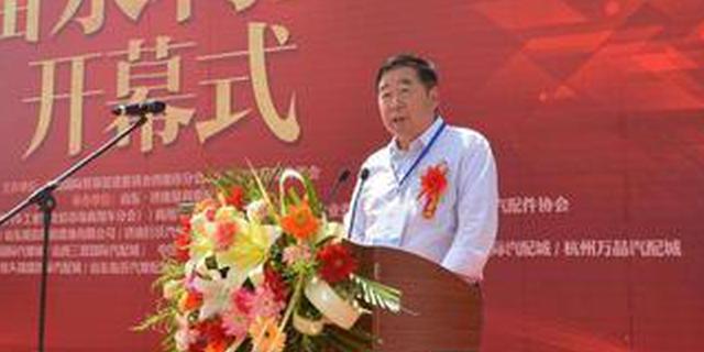 岳双荣:济南市规划打造四大千亿级高端装备产业集群 岳双荣:济南市规划打造四大千亿级高端装备产业集群