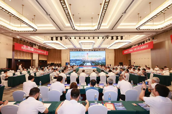 2025产业链生态大会顺利召开,纪念抗战胜利80周年文艺汇演圆满结束! 2025产业链生态大会顺利召开,纪念抗战胜利80周年文艺汇演圆满结束!